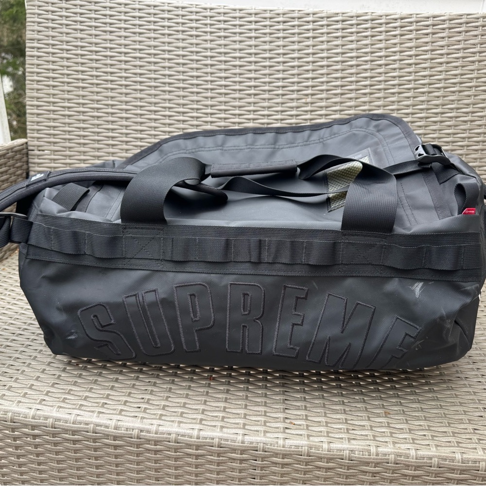 Supreme Black Men's Duffel Bag